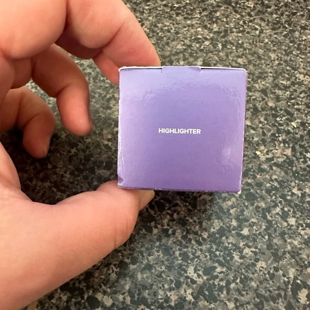 Younique Beachfront Highlighter